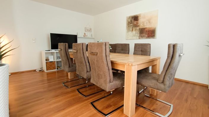 Image No.8-5 Bed Property for sale