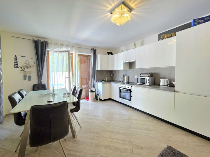 Image No.11-4 Bed Property for sale