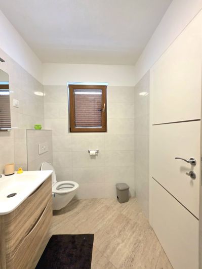 Image No.19-4 Bed Property for sale