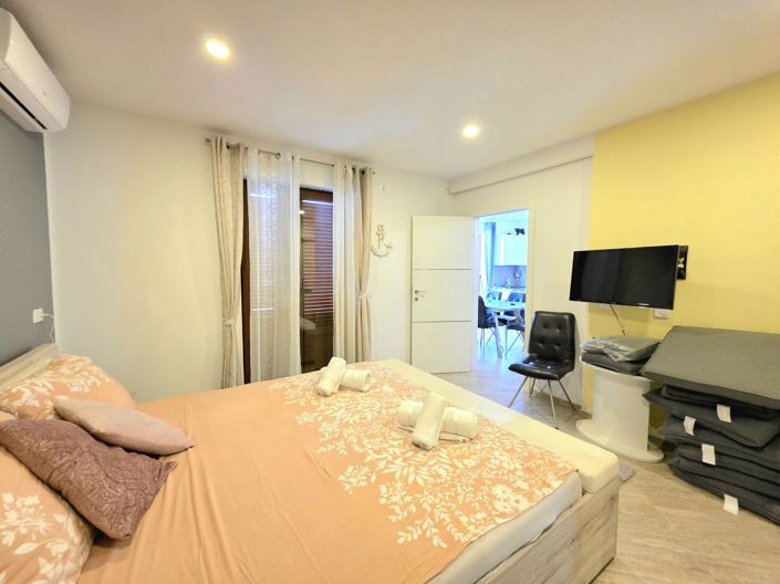 Image No.19-4 Bed Property for sale