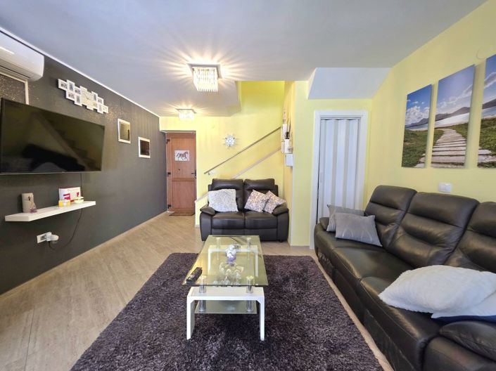 Image No.8-4 Bed Property for sale