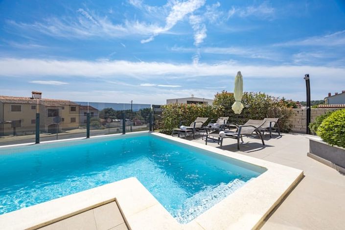 Image No.2-3 Bed Property for sale