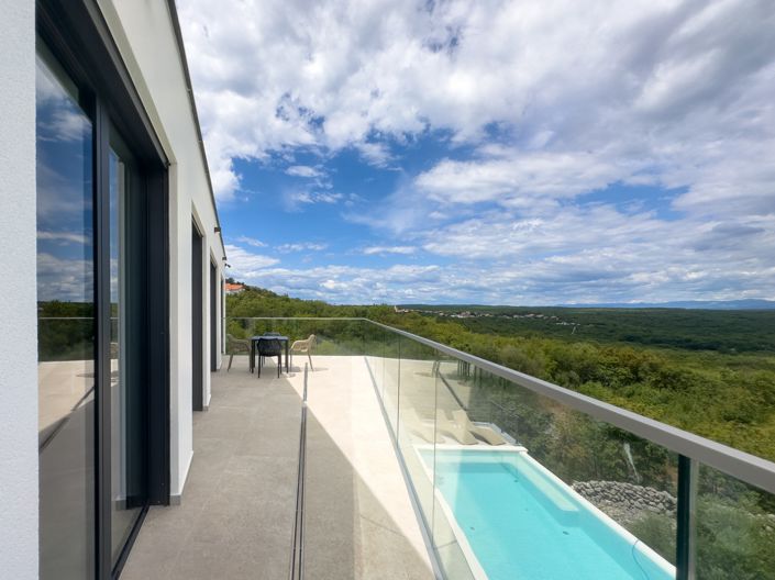 Image No.3-4 Bed Property for sale