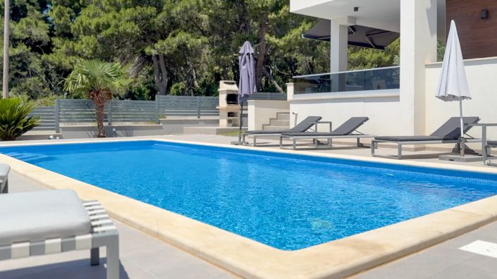 Image No.4-5 Bed Property for sale