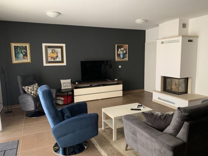 Image No.6-4 Bed Property for sale