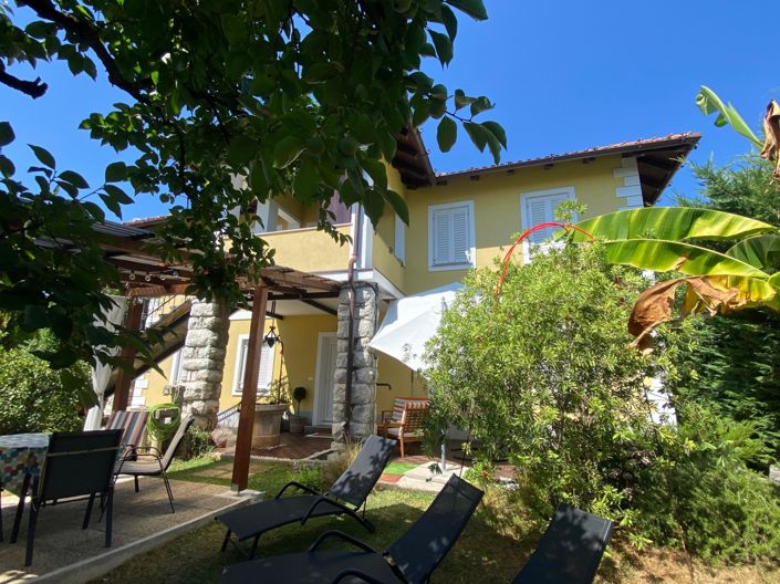 Image No.6-5 Bed Property for sale