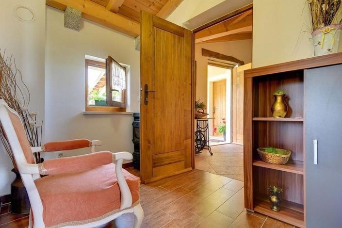 Image No.16-4 Bed Property for sale