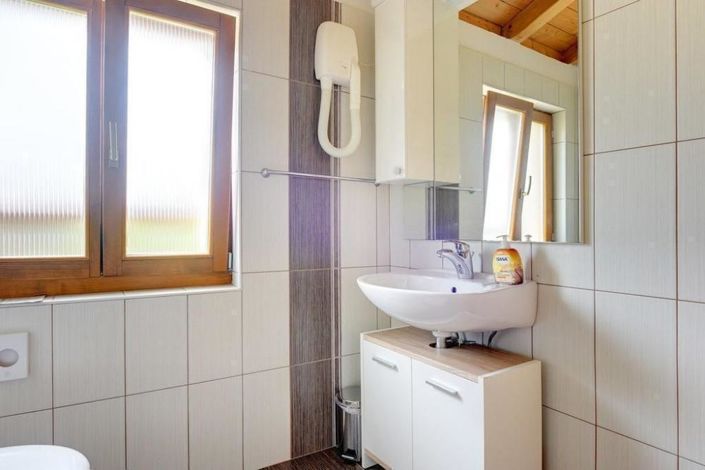 Image No.23-4 Bed Property for sale