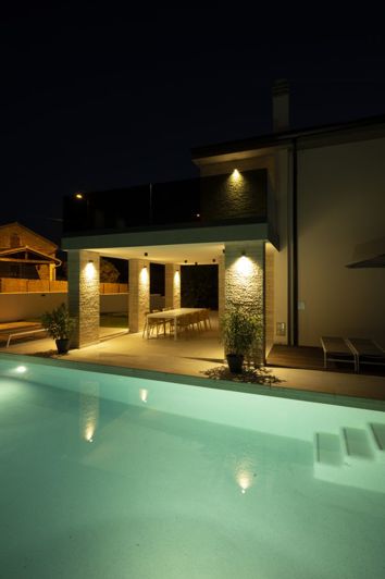 Image No.15-4 Bed Property for sale