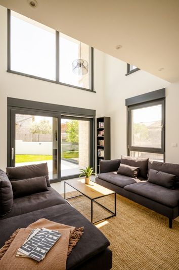 Image No.20-4 Bed Property for sale