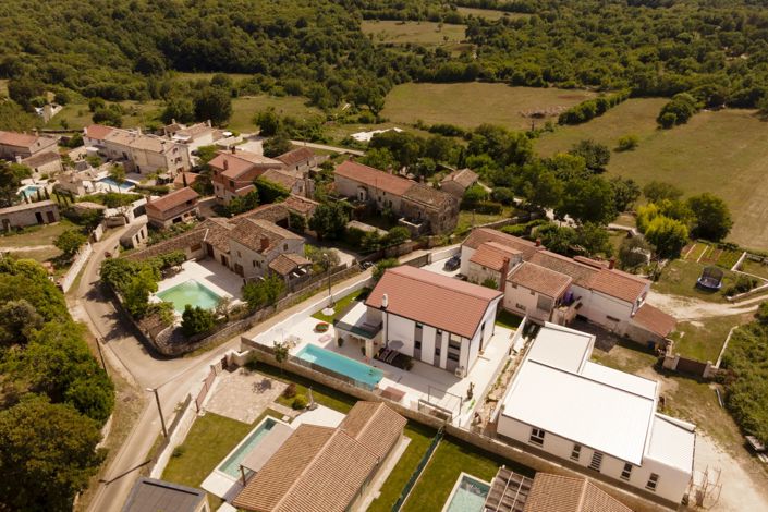 Image No.3-4 Bed Property for sale