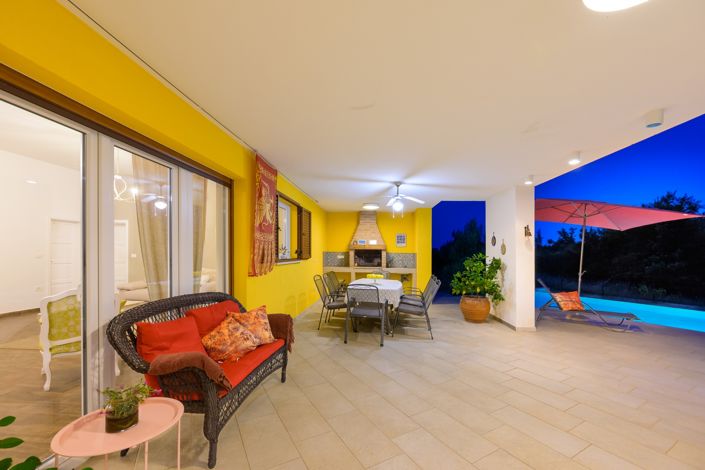 Image No.16-3 Bed Property for sale