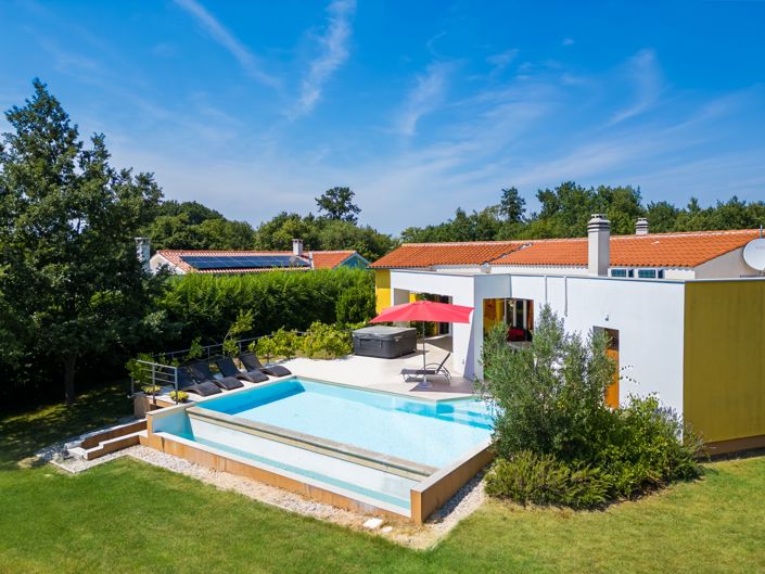 Image No.3-Propriété de 3 chambres à vendre à Svetvincenat