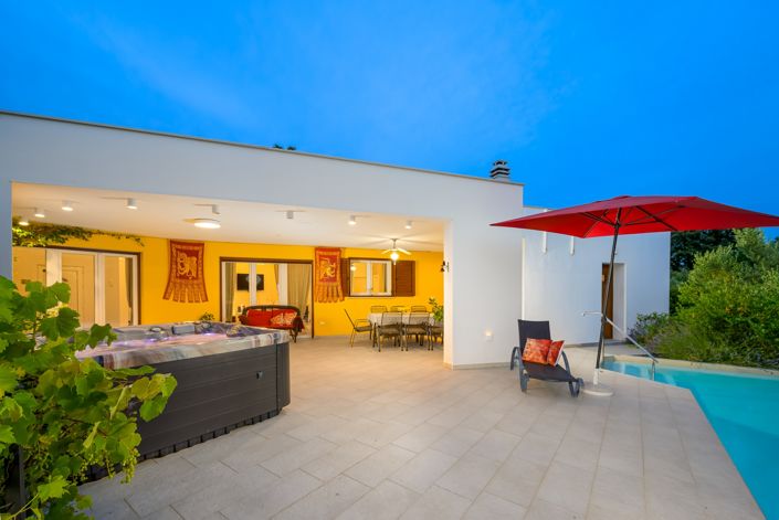 Image No.5-Propriété de 3 chambres à vendre à Svetvincenat