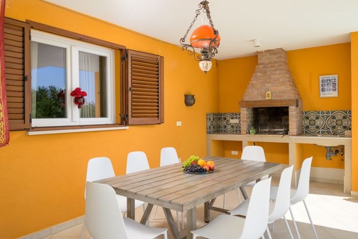 Image No.10-3 Bed Property for sale