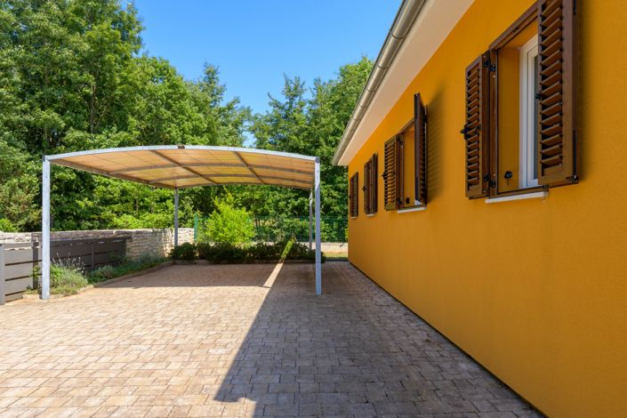 Image No.13-3 Bed Property for sale