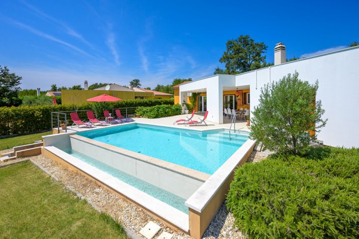 Image No.2-Propriété de 3 chambres à vendre à Svetvincenat