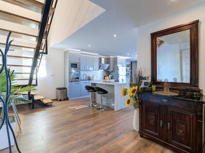 Image No.19-4 Bed Property for sale