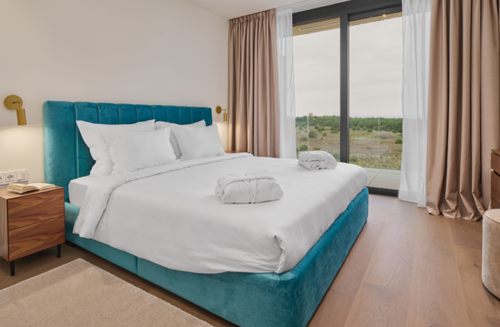 Image No.7-4 Bed Property for sale