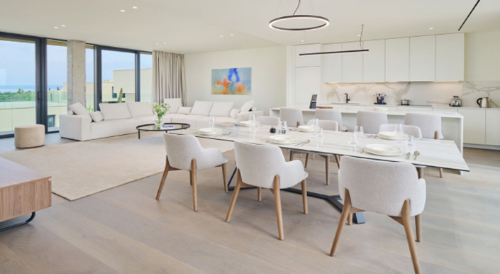 Image No.4-4 Bed Property for sale