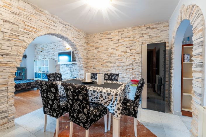 Image No.2-Propriété de 7 chambres à vendre à Opatija