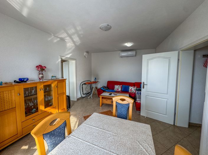 Image No.11-4 Bed Property for sale