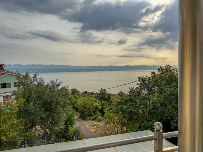 Image No.16-4 Bed Property for sale