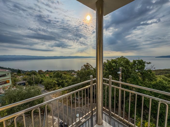 Image No.6-4 Bed Property for sale