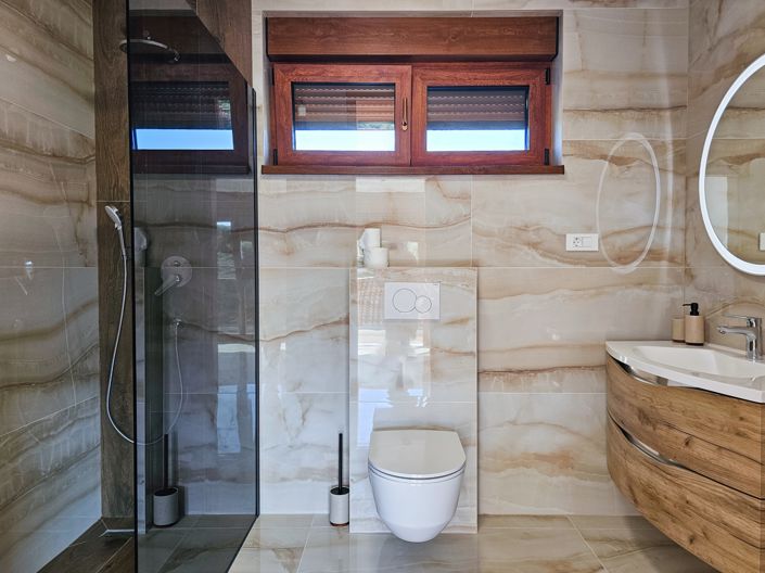 Image No.21-4 Bed Property for sale