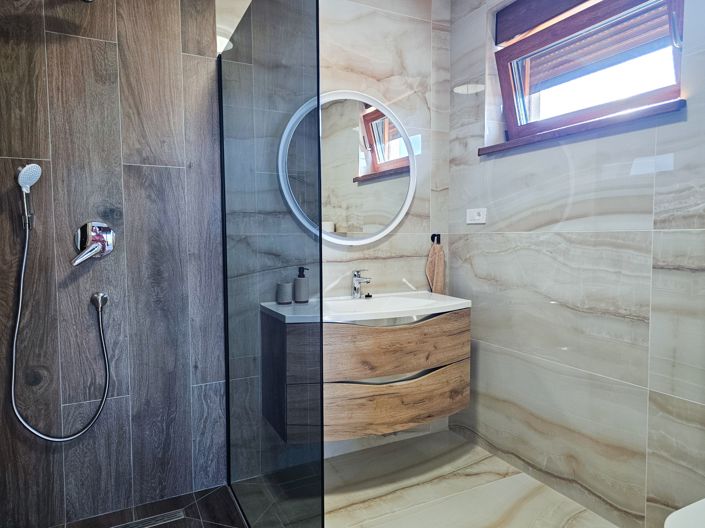 Image No.22-4 Bed Property for sale