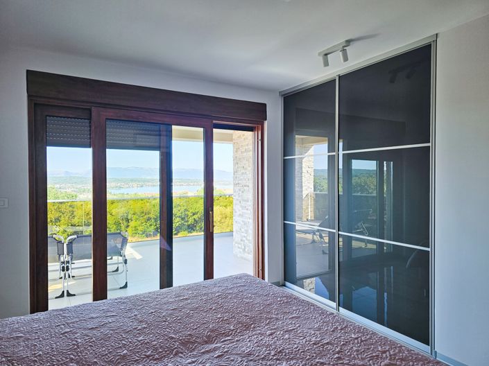 Image No.23-4 Bed Property for sale