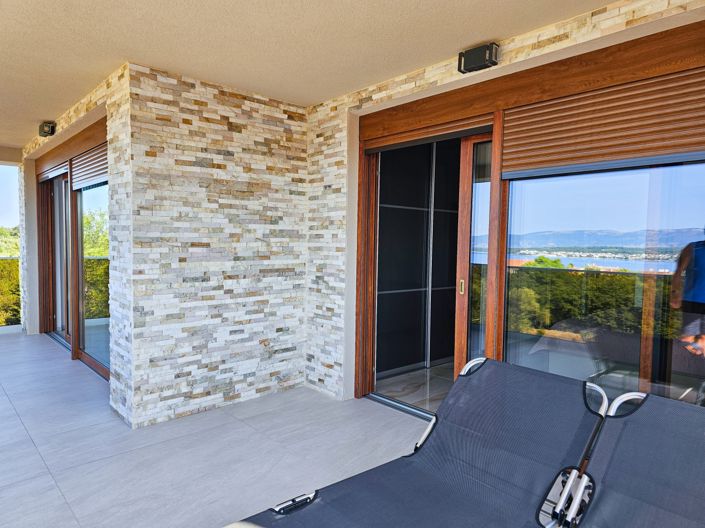 Image No.24-4 Bed Property for sale