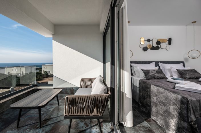 Image No.17-4 Bed Property for sale