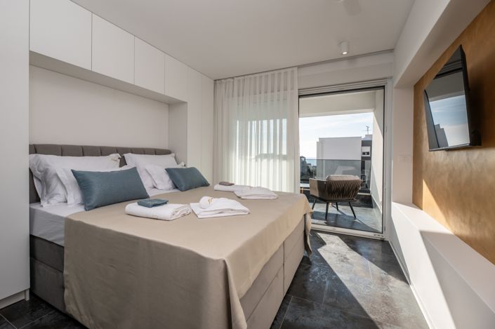 Image No.18-4 Bed Property for sale