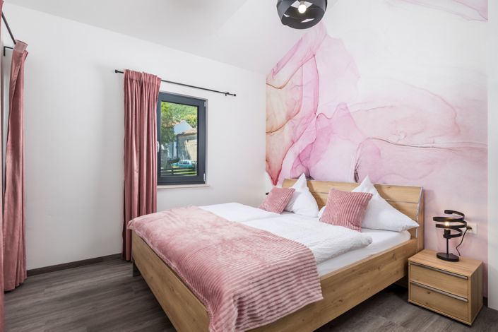 Image No.16-4 Bed Property for sale