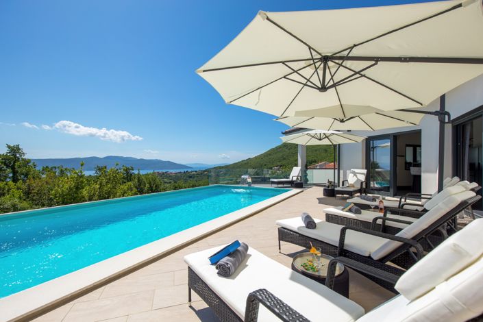 Image No.7-4 Bed Property for sale