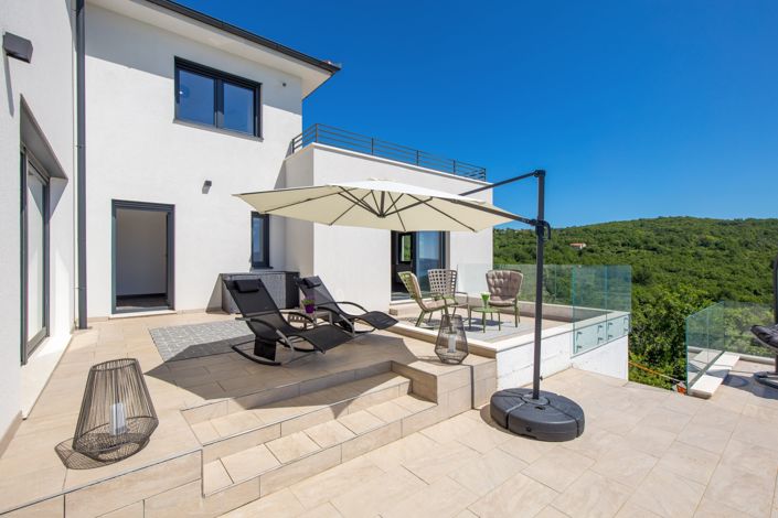 Image No.9-4 Bed Property for sale