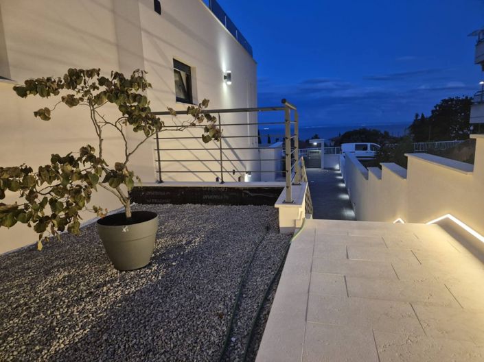 Image No.16-5 Bed Property for sale