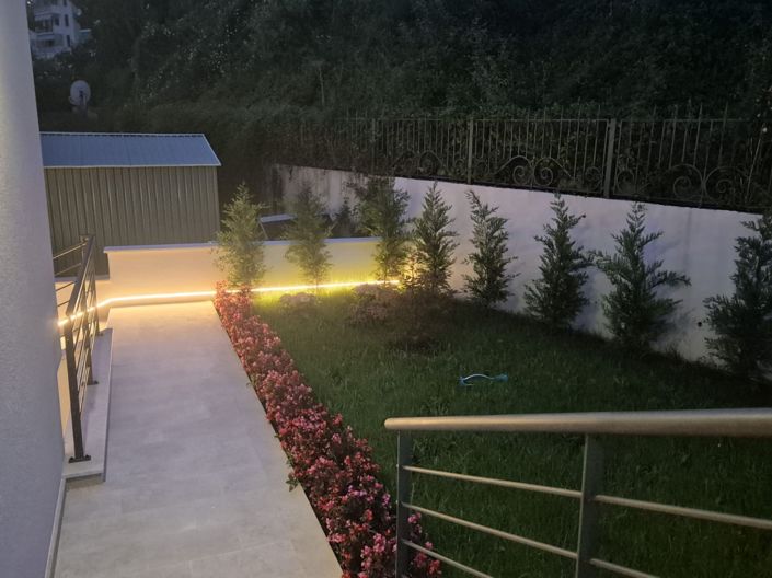 Image No.17-5 Bed Property for sale