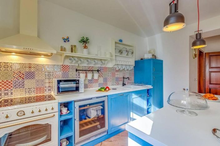 Image No.18-4 Bed Property for sale