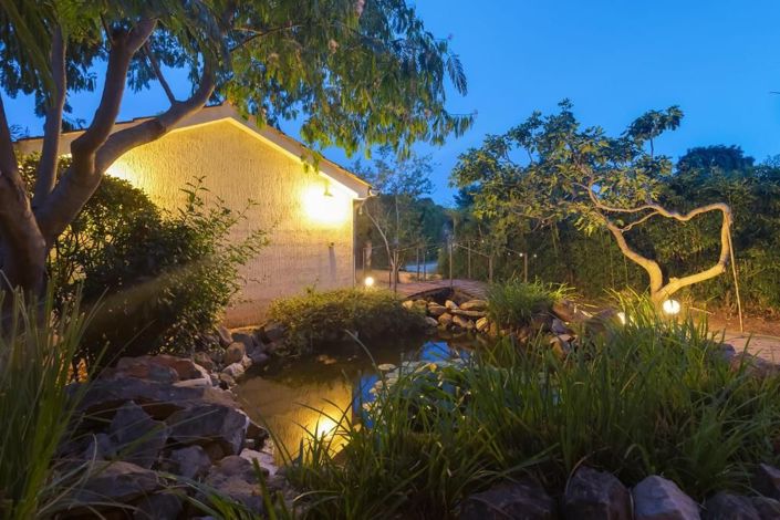 Image No.4-8 Bed Property for sale