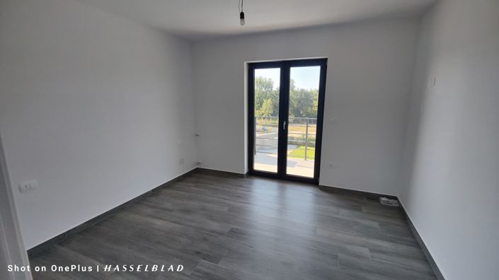 Image No.17-3 Bed Property for sale