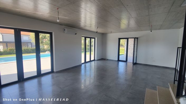 Image No.7-3 Bed Property for sale