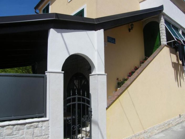 Image No.13-4 Bed Property for sale