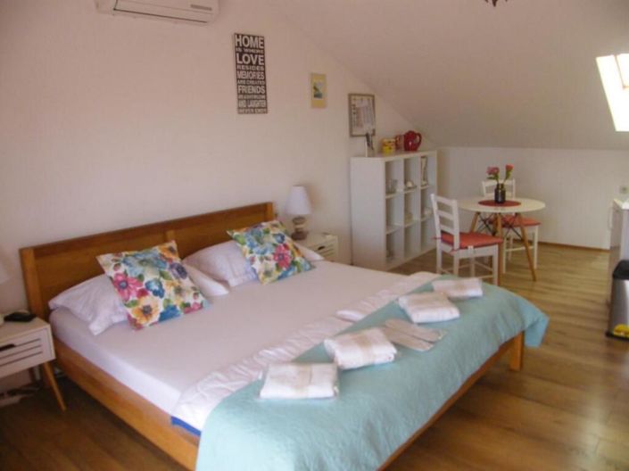 Image No.24-4 Bed Property for sale