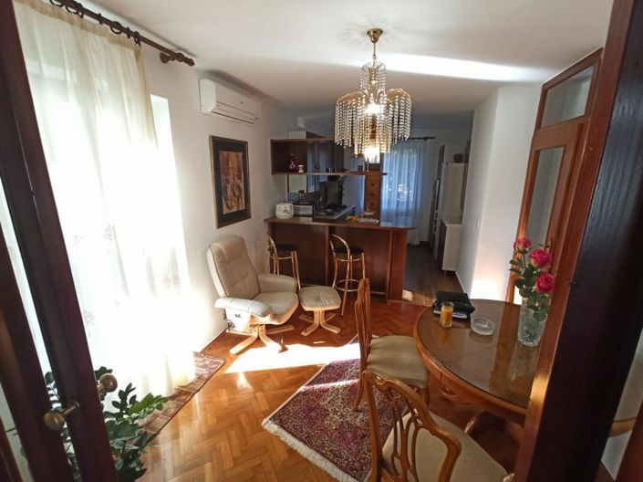 Image No.11-5 Bed Property for sale