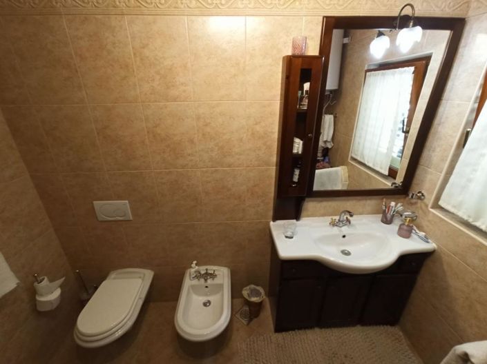 Image No.25-5 Bed Property for sale