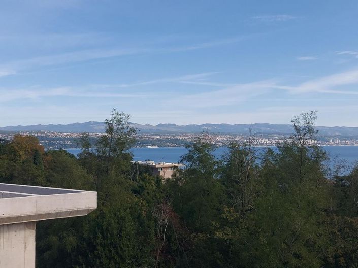 Image No.10-4 Bed Property for sale