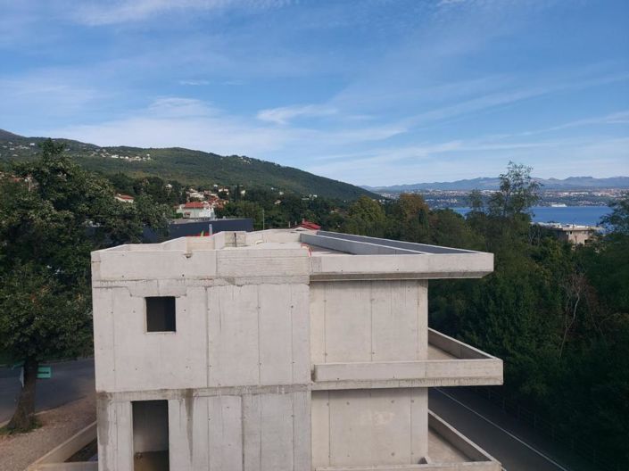 Image No.7-4 Bed Property for sale