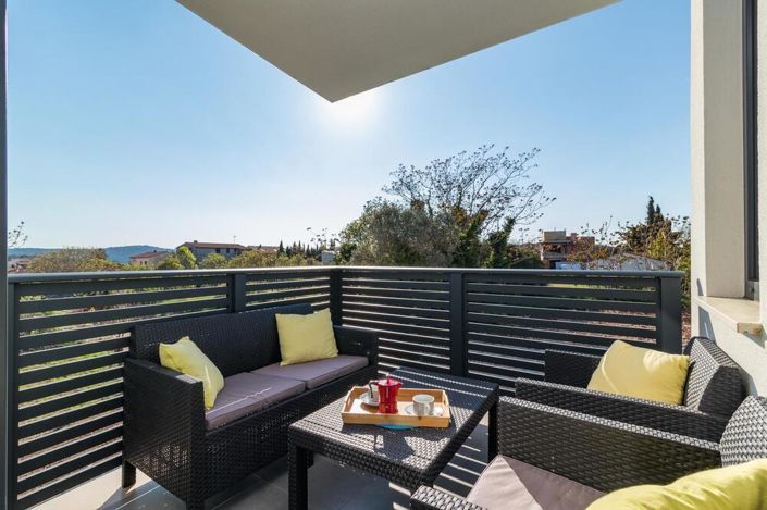 Image No.3-7 Bed Property for sale